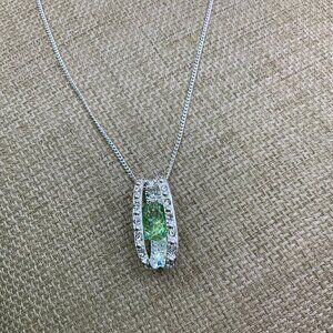 AVON NRT Envy Me Green Crystal Pendant Silver Tone Necklace